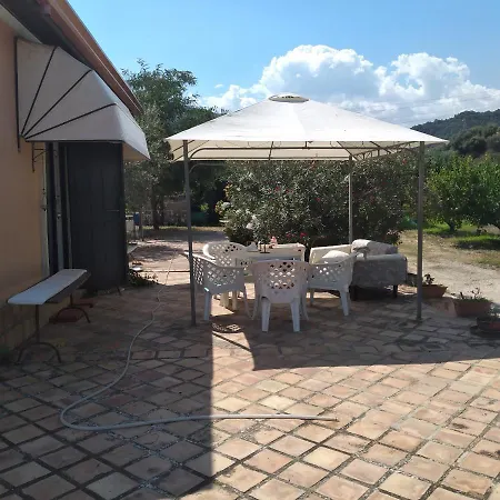 Casa vacanze Villetta Di Campagna Immersa Nel *